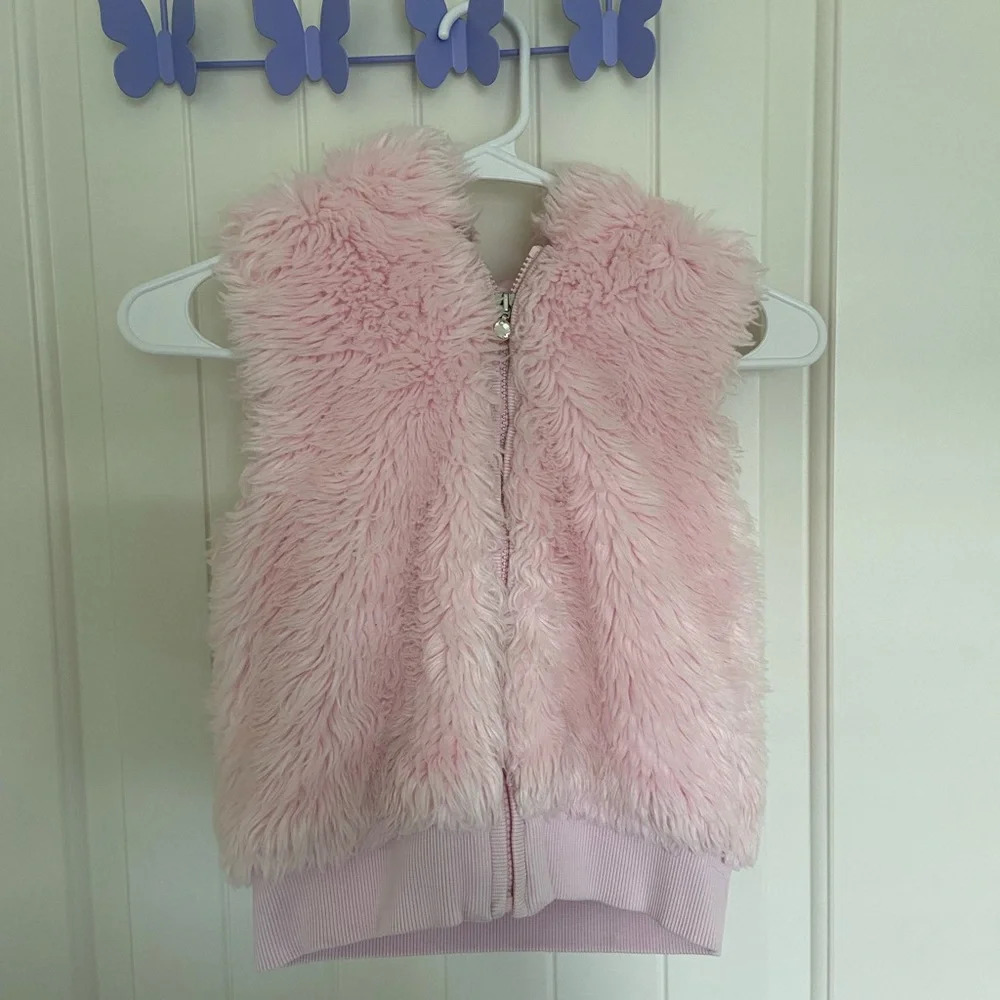 Gymboree girl’s pink faux‎ fur fuzzy zip vest — medium